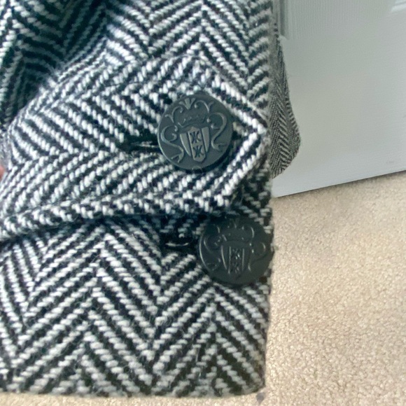 Equestrian style tailored blazer with faux leather elbow patches - Picture 6 of 12